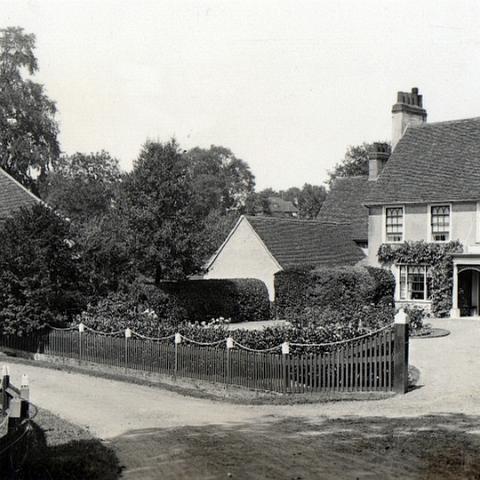 Newlands is a 400 year old farmhouse, Hunsdon Road, Stanstead Abbotts. Postcard publisher unknown but postal date is 1931.