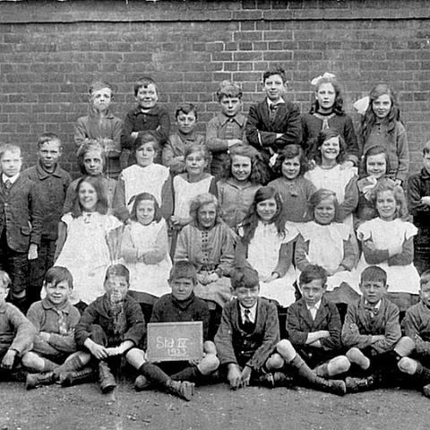 St Andrews school Standard IV 1923. The boy in the middle at the back row is my uncle Jack Gilbey. Photo submitted by Rosemary Hackforth (nee Gilbey)